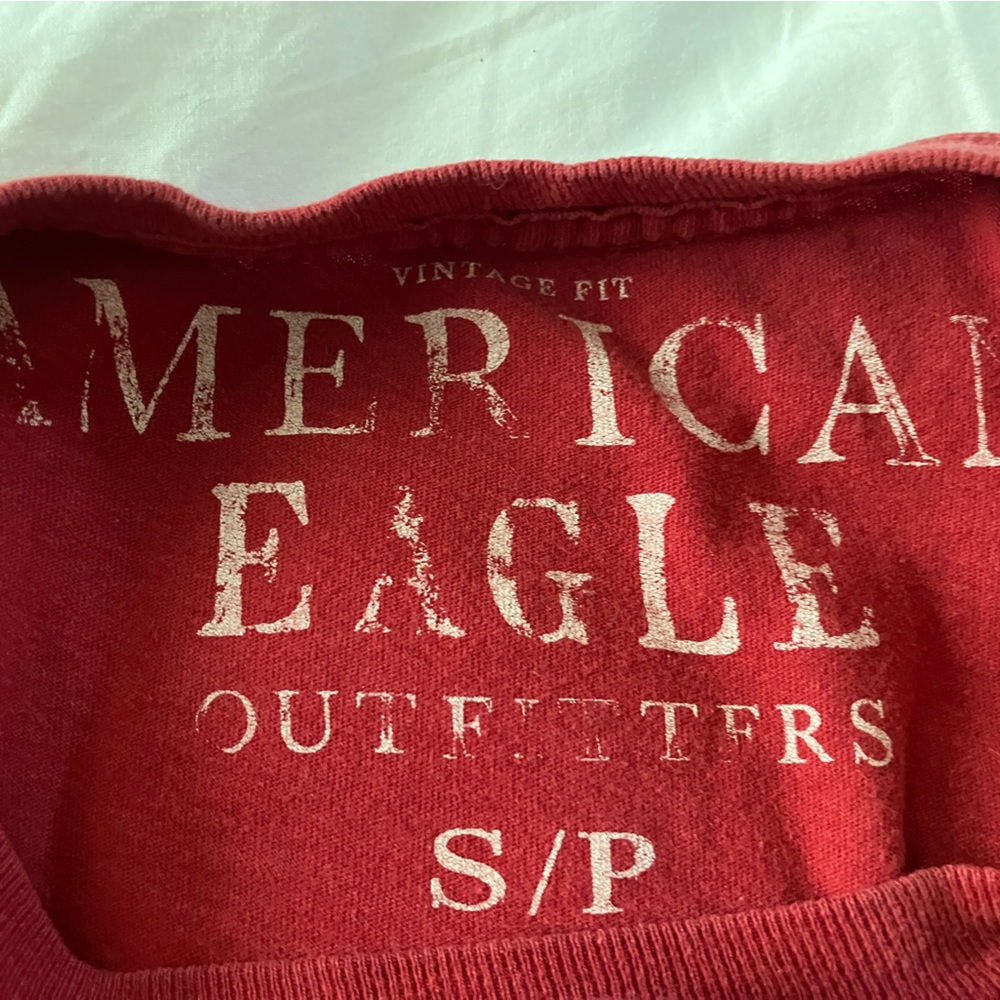 Small Men’s Red Distressed American Eagke NYS shirt. - Picture 7 of 7